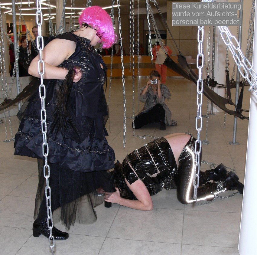vaginalpiercing domina erzieht sklaven vaginalpiercing domina erzieht sklaven